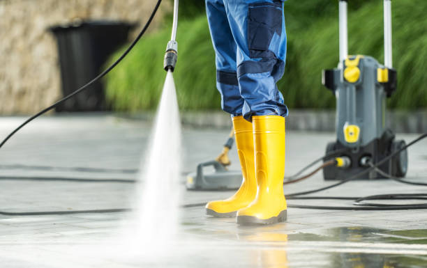 Best Deck Pressure Washing  in Fargo, ND